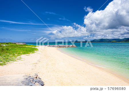 沖縄県・小浜島の風景 2 57696080