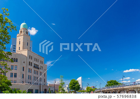 横浜　横濱税関クイーンの塔　横浜港 57696838