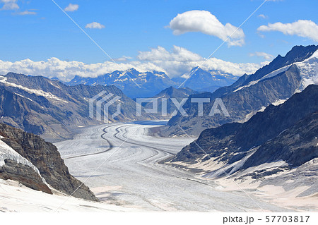 スイス、ユングフラウヨッホ からの氷河の風景 57703817