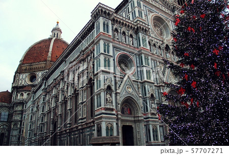 Famous view of Florence, meeting New Year Famous view of Florence, meeting New Year 57707271