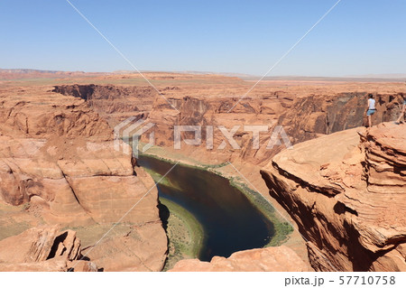 ホースシューベンドの景色　アメリカ　アリゾナ 57710758