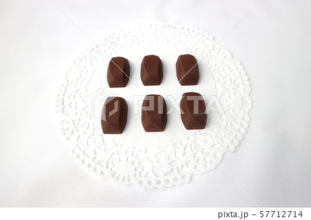 粒チョコレート 57712714
