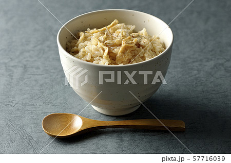 炊き込みご飯 炊き込みご飯 57716039