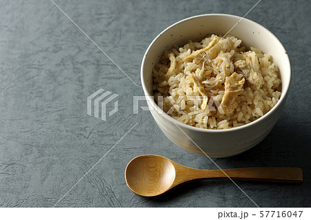 炊き込みご飯 炊き込みご飯 57716047