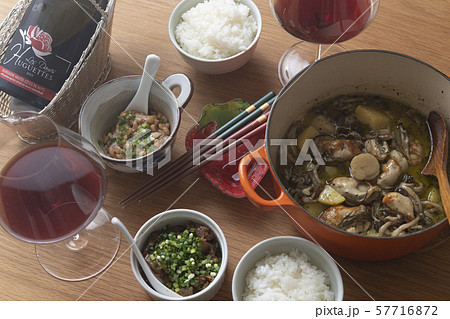 ホタテと牡蠣のアヒージョと和食のコラボ ホタテと牡蠣のアヒージョと和食のコラボ 57716872