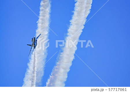 航空祭 ブルーインパルス飛行展示 航空祭 ブルーインパルス飛行展示 57717061