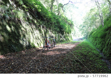 旧北陸本線跡地 山中トンネル(福井県 南越前町) 旧北陸本線跡地 山中トンネル(福井県 南越前町) 57719962