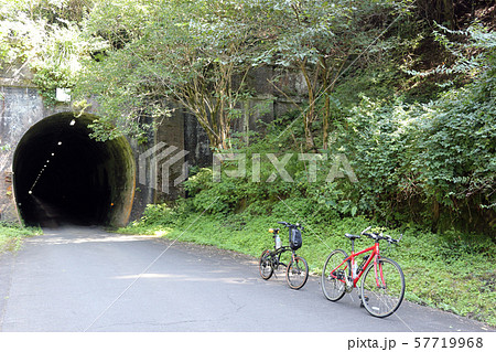 旧北陸本線跡地 山中トンネル(福井県 敦賀市) 旧北陸本線跡地 山中トンネル(福井県 敦賀市) 57719968