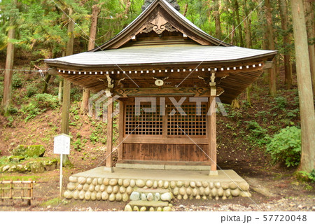牛伏寺の牛堂 57720048