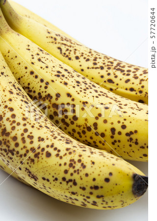 食べ頃のバナナ 食べ頃のバナナ 57720644