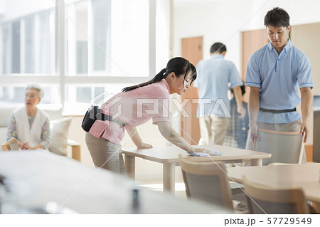 介護施設 57729549