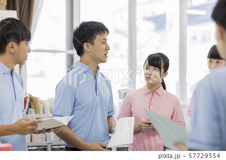 介護士 介護士 57729554