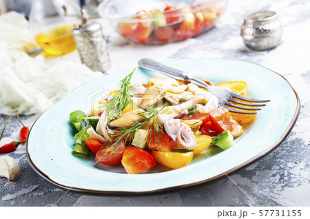 seafood 57731155