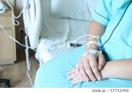 patient in hospital 57732400