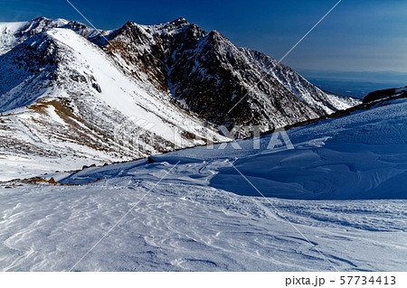 那須連峰・峰の茶屋付近から見る朝日岳 57734413