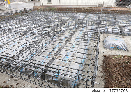 住宅建築の現場 57735768