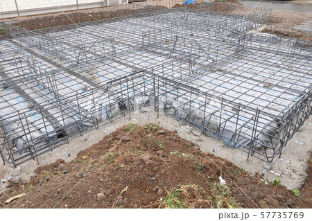 住宅建築の現場 57735769