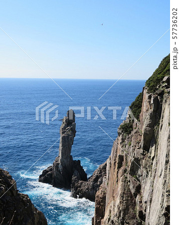 柏島観音岩(縦、高知県) 柏島観音岩(縦、高知県) 57736202