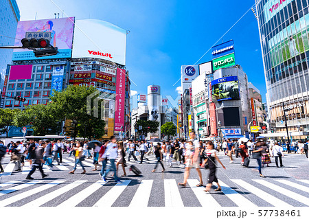 《東京都》渋谷駅前・スクランブル交差点 57738461