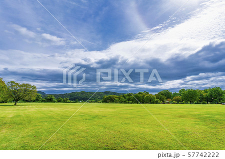秋の公園  広場　宮城川崎 57742222