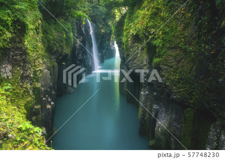 高千穂峡　真名井の滝 57748230