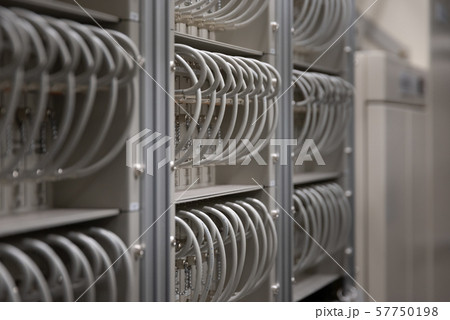 ネットワークセンター / インターネットイメージ 57750198