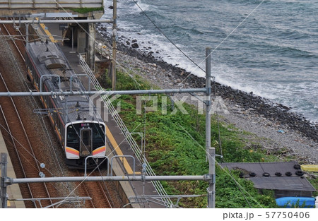 日本海に近い駅として有名なＪＲ信越線青海川駅 57750406