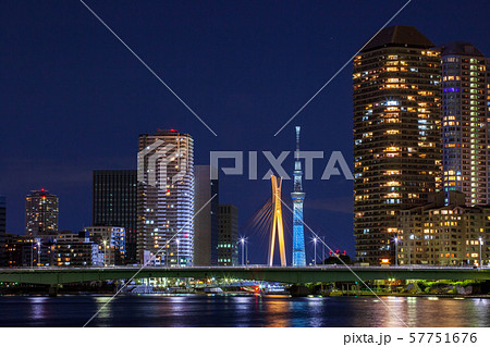 東京スカイツリーと中央大橋 57751676