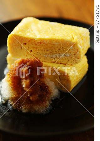 だし巻き卵 大根おろしを添えて だし巻き卵 大根おろしを添えて 57751781