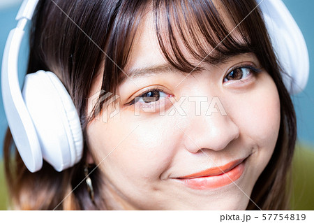 音楽 ヘッドフォン 音楽 ヘッドフォン 57754819