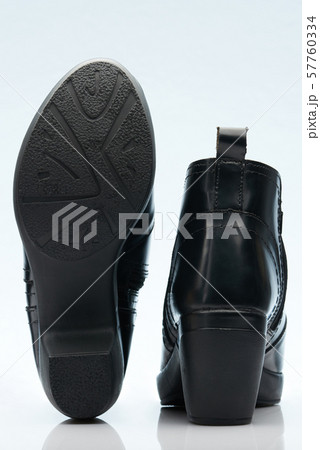 Woman shoes with high hill 57760334