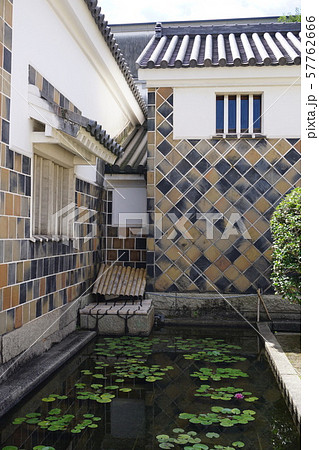 大原美術館・工芸・東洋館の壁を彩る貼り瓦 57762666