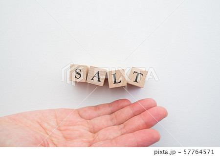 SALT SALT 57764571