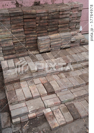 ピザ釜作り 57764978