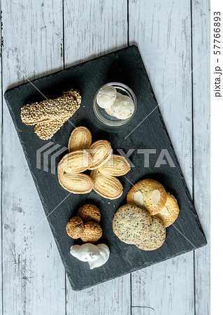 焼き菓子の詰め合わせ 57766893