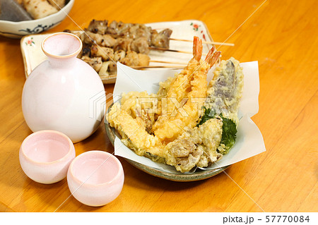 日本酒と和食_居酒屋料理 57770084