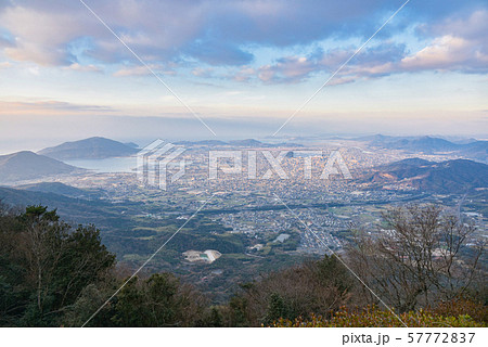 瀬戸内海と山口県防府市の展望　大平山 57772837