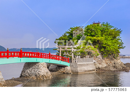 坊勢島奈座港、弁天島の海神社(兵庫県姫路市家島町坊勢)※作品コメント欄に撮影位置 坊勢島奈座港、弁天島の海神社(兵庫県姫路市家島町坊勢)※作品コメント欄に撮影位置 57775063