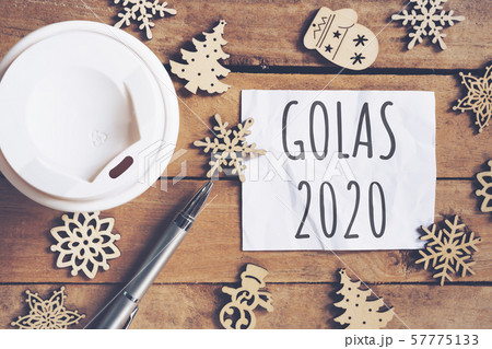 Goals for 2020 word on paper with pen and coffee 57775133