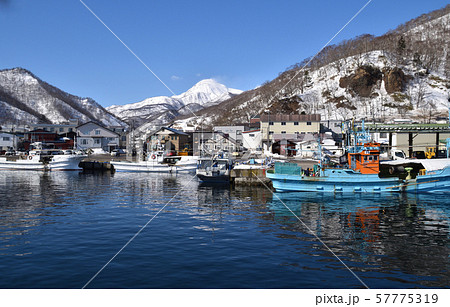 冬　羅臼港 57775319