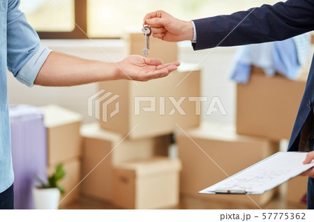 Caucasian family buy apartment with realtor Caucasian family buy apartment with realtor 57775362