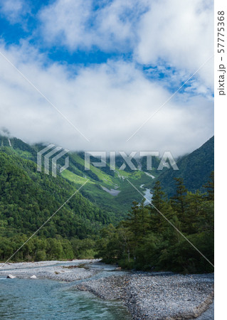 Beautiful mountain and river at Kamikochi Nagano 57775368