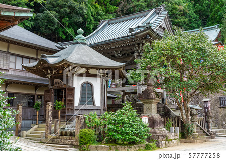 鐘楼と水子堂 那智山青岸渡寺 57777258
