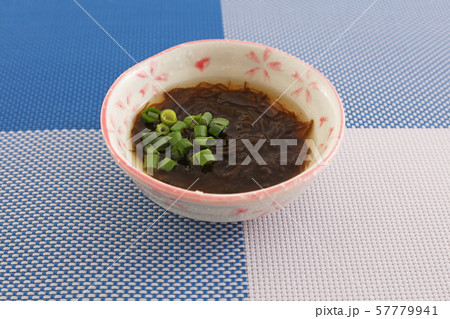 沖縄産のモズク 沖縄産のモズク 57779941