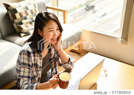 女性ライフスタイル 57780950
