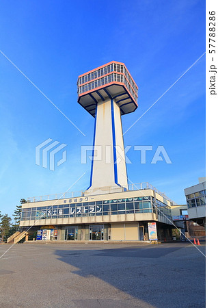 【福井県】晴天下の東尋坊タワー 57788286