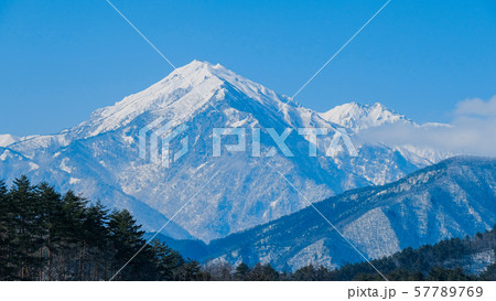 中山高原から望む冬の蓮華岳 57789769