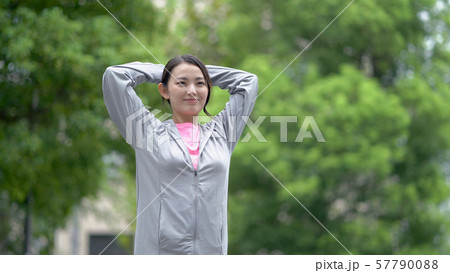 女性 ストレッチ 女性 ストレッチ 57790088