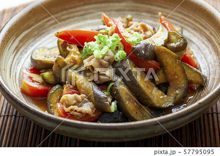 茄子とトマト、豚肉の炒め物 茄子とトマト、豚肉の炒め物 57795095