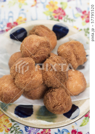 サーターアンダギー 57795520